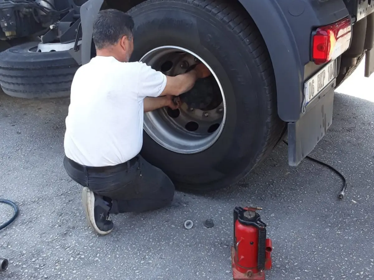 İzmit Oto Lastikçi